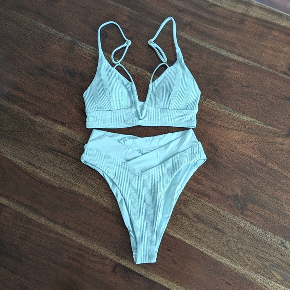 NWT L*space set Rib Siren Bikini Top & Rib Court Bikini Bottom in Pool XS - Picture 5 of 6